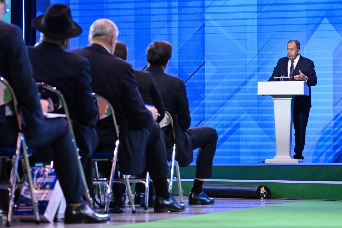 SÕJAPÄEVIK (1355. päev) | Segadus Venemaal: kas esidiplomaat Lavrov vihastas Putini välja ja sattus põlu alla? - Eesti Ekspress