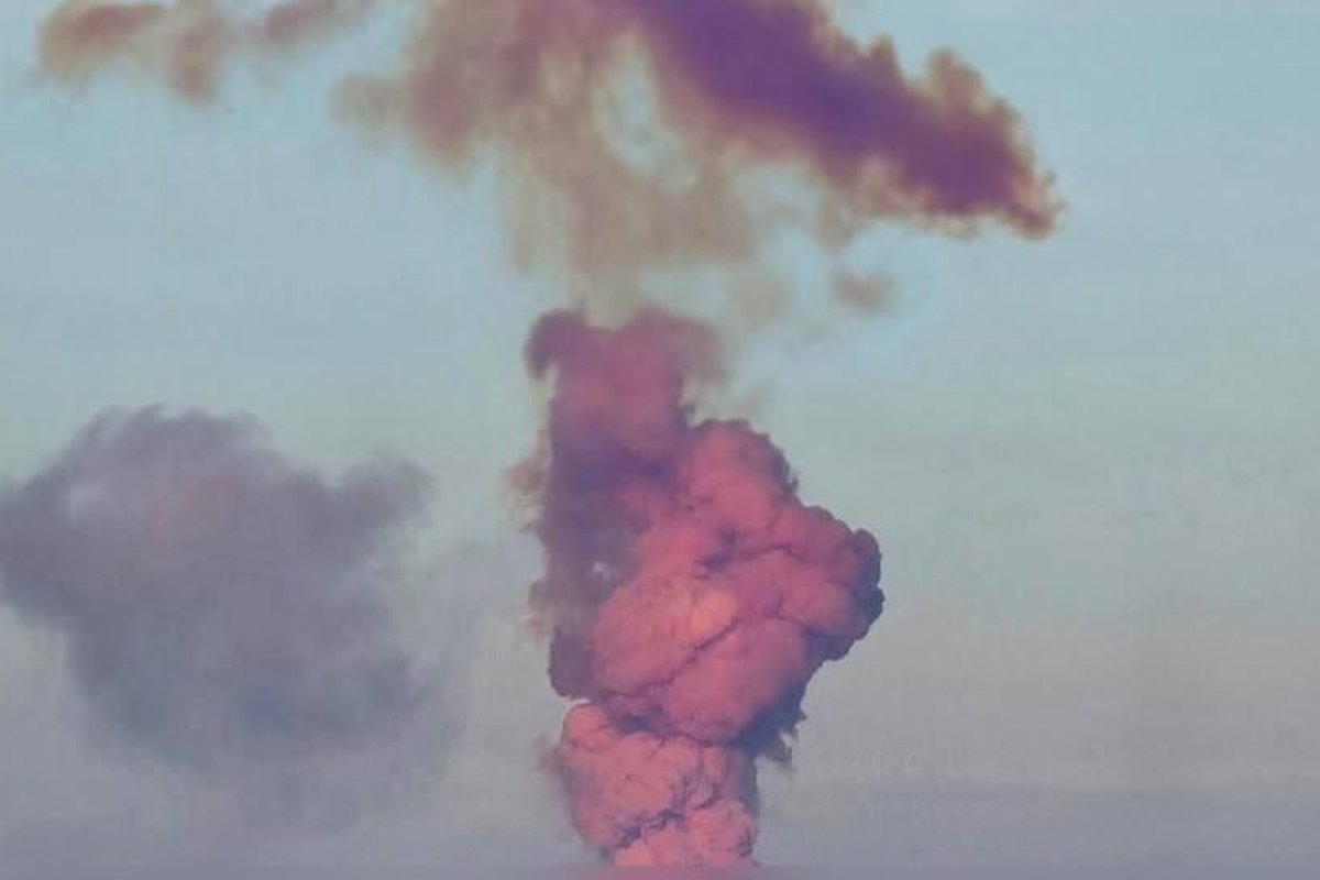 Venemaa Orenburgi raketibaasi kohale kerkis plahvatuse tulemusena lilla suitsupilv