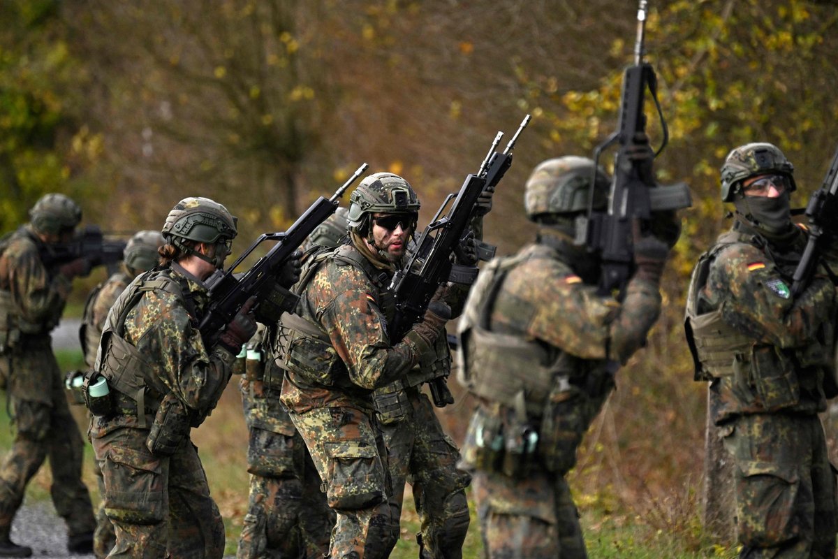 Saksa koalitsioonierakonnad jõudsid kompromissile, et kohustuslikku ajateenistust ei tule