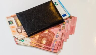 Ametiühingud ja tööandjad ei jõudnud kokkuleppele, alampalga läbirääkimised jätkuvad riikliku lepitaja juures