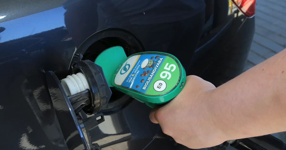 GRAAFIKUD ⟩ Kus kütusehinnad nädalaga tõusid, kus langesid?