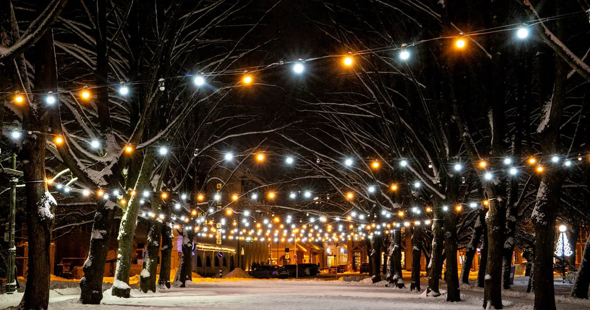 VALMISTUME PÜHADEKS ⟩ Kuidas jõulutulesid niiskes keskkonnas õigesti kasutada?