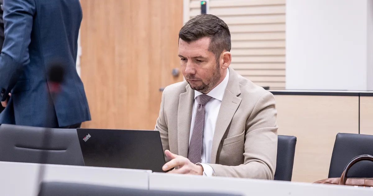 RIIGIKOHUS REPINSKI TEGUTSEMISEST JÕHVIS ⟩ ametnikke ei tohi poliitilistel põhjustel välja vahetada