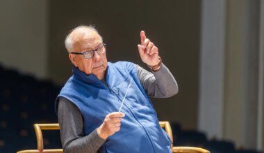 Neeme Järvi meenutab kukkumist laulupeol: olin arstide järelvalve all