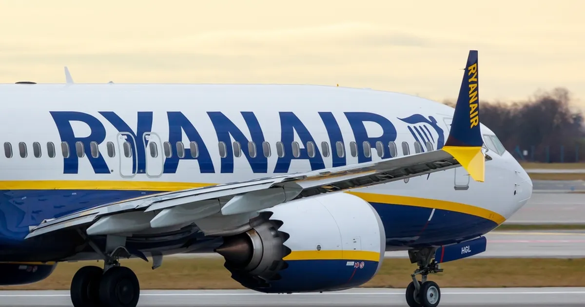 REISIMINE KERGEMAKS ⟩ Ryanair kaotab paberil pardakaardid