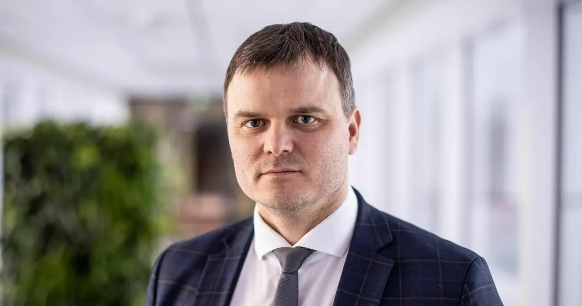 MADIS KALLAS ⟩ Lapsed vajavad sotsiaalmeedia eest kaitset