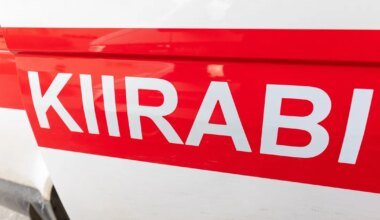 Liiklusõnnetuses viga saanud juht ja lapsed viidi haiglasse