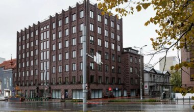 JÜRI KUUSKEMAA ⟩ Roosikrantsi tänava tähtsad majad