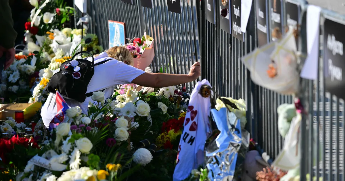 VIDEO ⟩ Novi Sadi varingu ohvreid mälestanud inimmeri kurjustas Serbia ladviku karistamatuse pärast