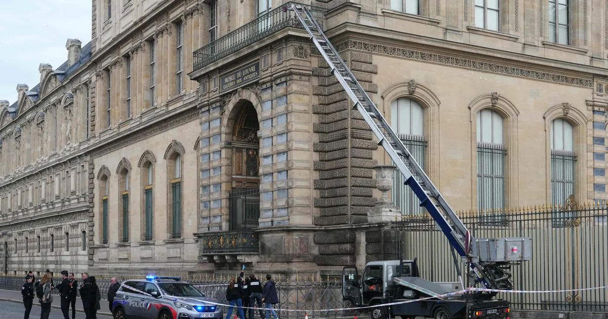 Pariisi kohus vabastas ühe Louvre’i juveeliröövis kahtlustatu ilma süüdistust esitamata - Maailm - Postimees.ee