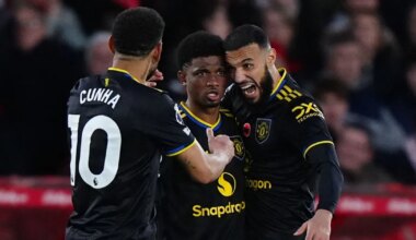 Kohtunike käkist juhtima läinud Man United keeras endale käru, kuid pääses tänu iluväravale