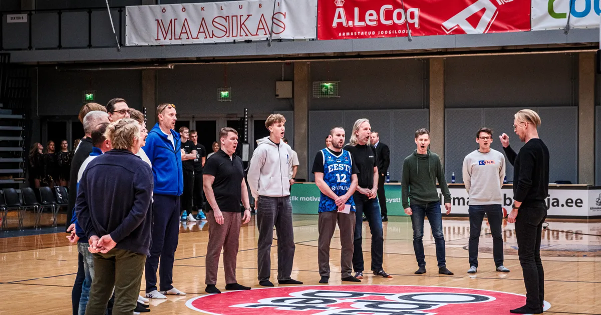 VIDEO JA PILDID ⟩ Tartu ja Pärnu korvpallimängu lükkas käima isetekkeline meesansambel - Tartu Postimees