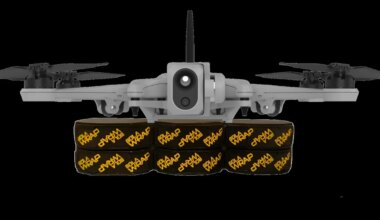 VIDEO ⟩ See korrakaitsedroon püüab ohtliku tegelase kinni nagu ämblik – vaata, mida see välja tulistab