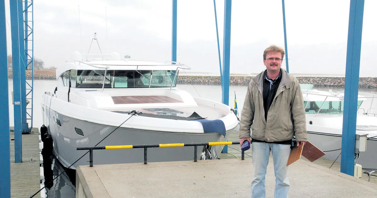 SAARTE HÄÄL 15 AASTAT TAGASI ⟩ Luksusjahi jaht alustas reisi Stockholmi