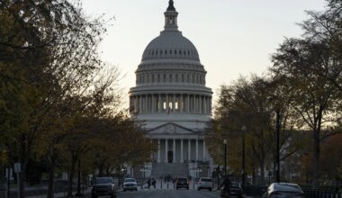 Trump hoiatas demokraate ajaloo pikima valitsusseisakuga jätkamise eest - Maailm - Postimees.ee