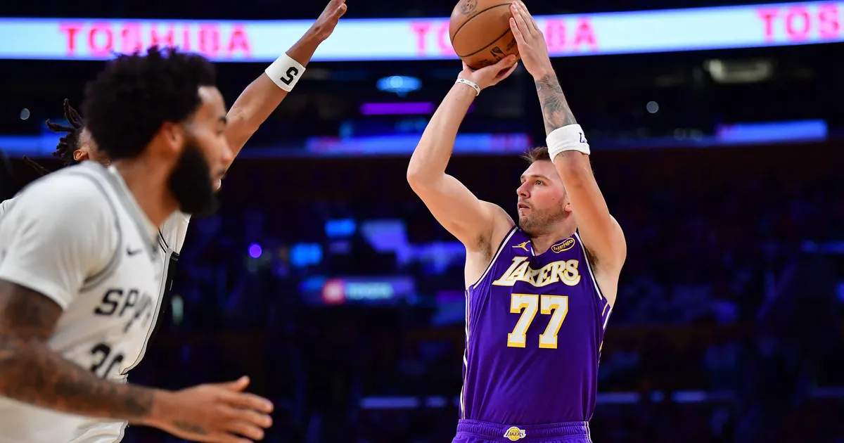 VIDEO ⟩ Dončić hiilgas, Prantsusmaa imemees jäi Lakersi x-faktori vastu hätta - Postimees Sport