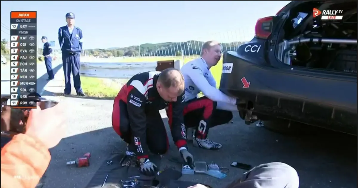 Rovanperä võis MM-tiitli maha mängida, M-Spordi sõitja tegi karmi avarii