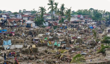 Filipiinid peatavad taifuuniohvrite otsingud uue läheneva tormi tõttu - Maailm - Postimees.ee