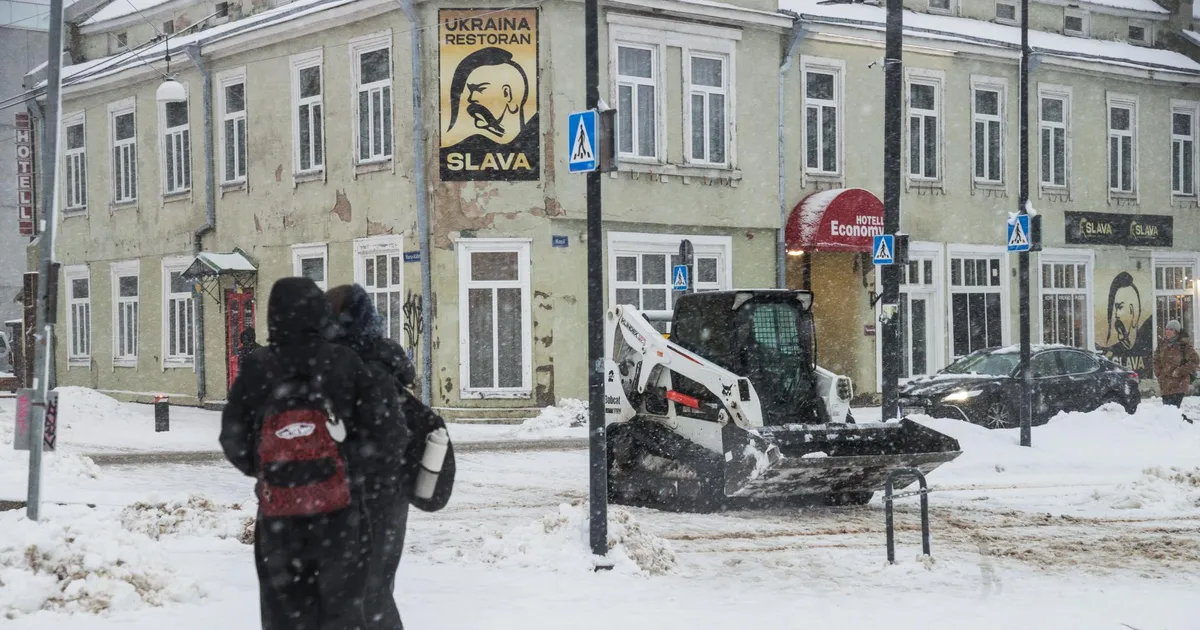 MEEST SÕNAST ⟩ Linnavõim teeb ise kõik Tallinna kõnniteed puhtaks