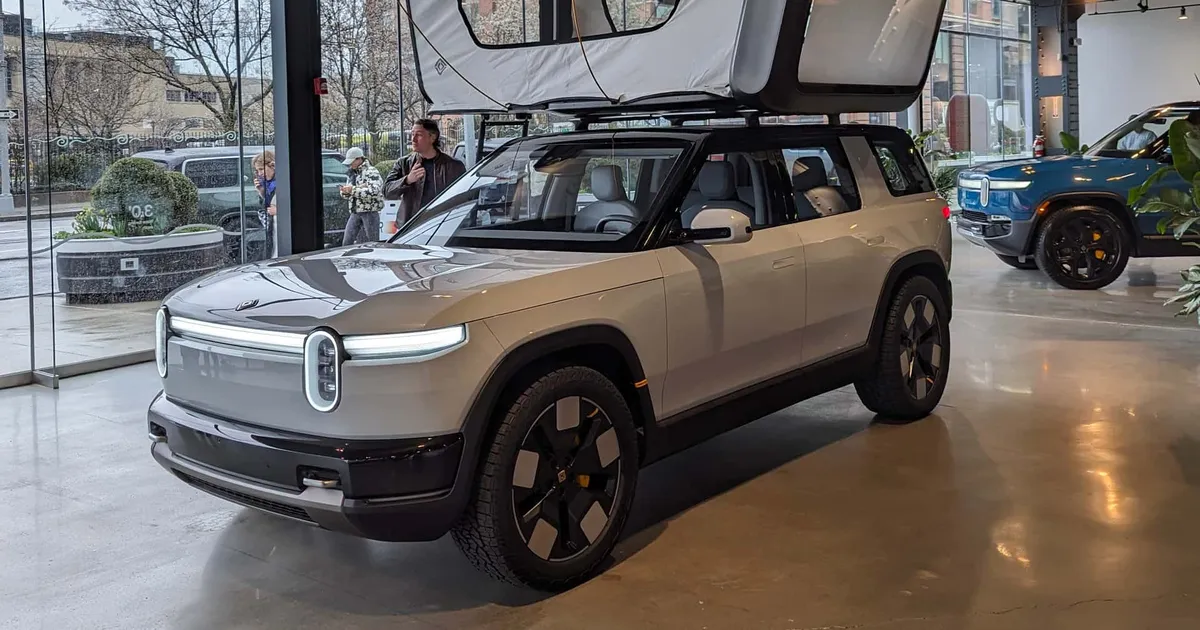 Riviani uus särtsumaastur on talutava hinnaga ja suudab kodu vooluga varustada