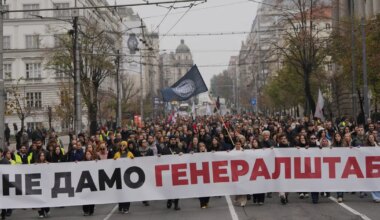 Sajad inimesed avaldasid Belgradis meelt Turmpi väimehe projekti vastu - Maailm - Postimees.ee