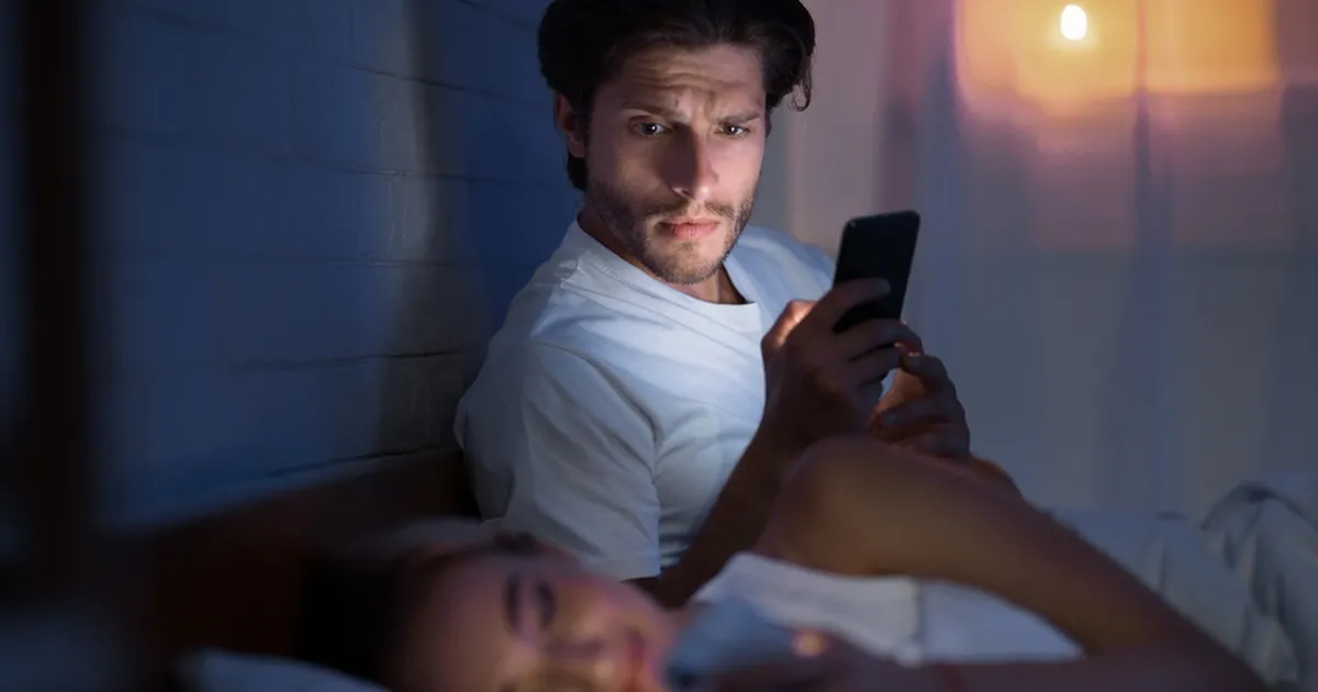 Mehe teine telefon paljastas petmise asemel südantlõhestava saladuse