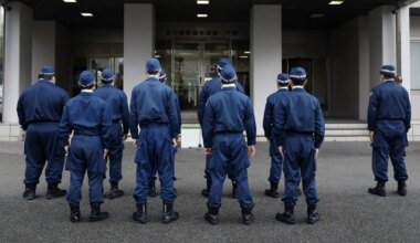 ESKALATSIOON ⟩ Jaapani politsei sai loa kasutada karude vastu vintpüsse - Maailm - Postimees.ee