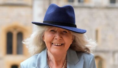 MIS JUHTUS? ⟩ Selgus populaarse armukirjaniku Jilly Cooperi surma põhjus