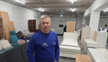 PAIDE KÜLJE ALL AVATI MÖÖBLILADU ⟩ Klient tahab ikka ja alati nurgadiivaneid, esimene ost tehti aga toolidega