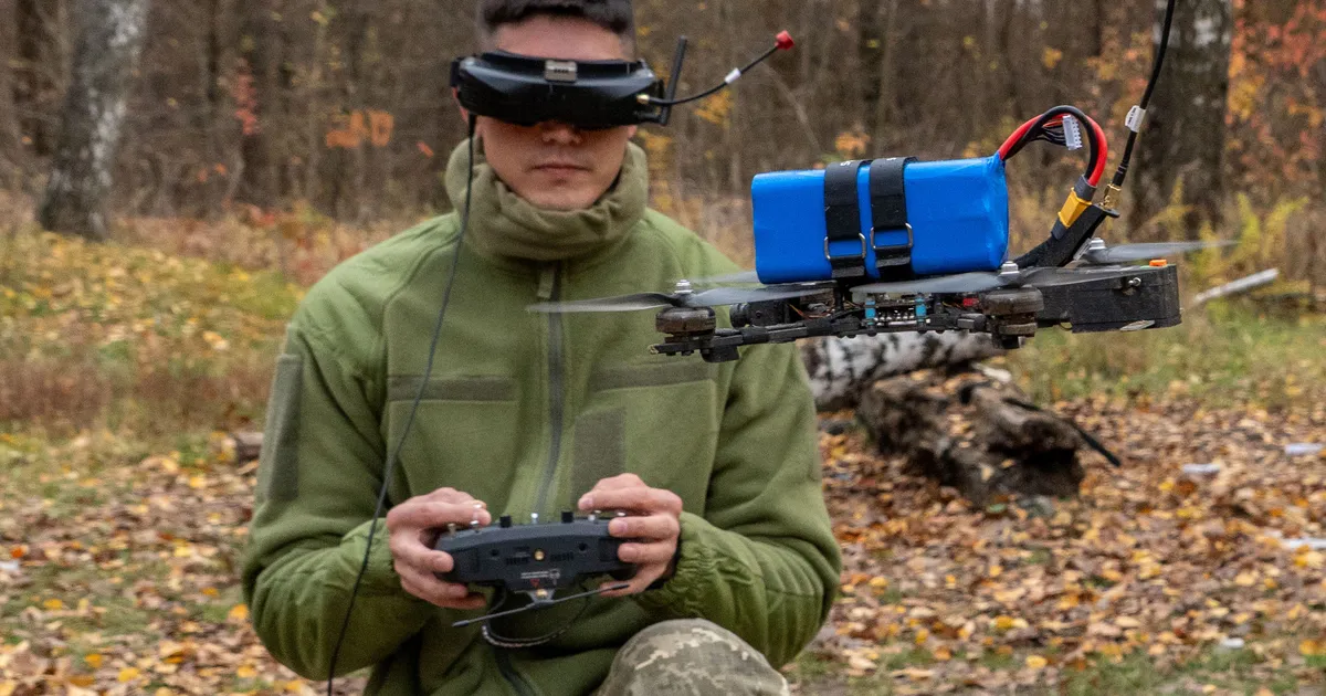 Tehisaru aitab Ukraina droonioperaatoritel tabada sihtmärke – viimased 500 meetrit suudab droon ise lennata