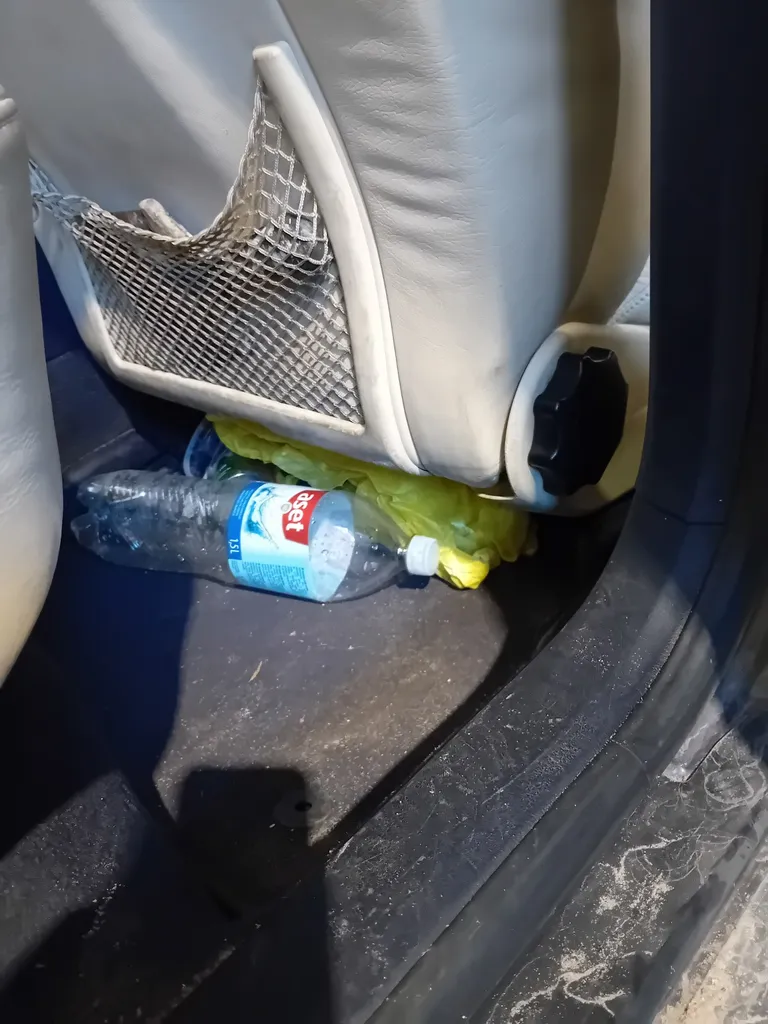 Tolliametnike hinnangul piisanuks sellisest kogusest, et tekitada narkojoove ligikaudu 3500 inimesele.