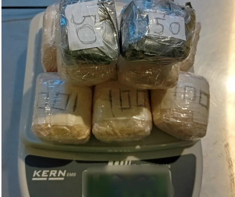 Tolliametnike hinnangul piisanuks sellisest kogusest, et tekitada narkojoove ligikaudu 3500 inimesele.