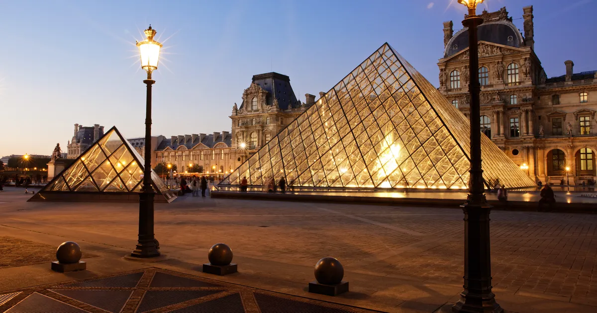 TURVAMEETMED IKKA NULL? ⟩ Kuidas kaks naljameest Louvre’is turvakontrolli ninapidi vedasid