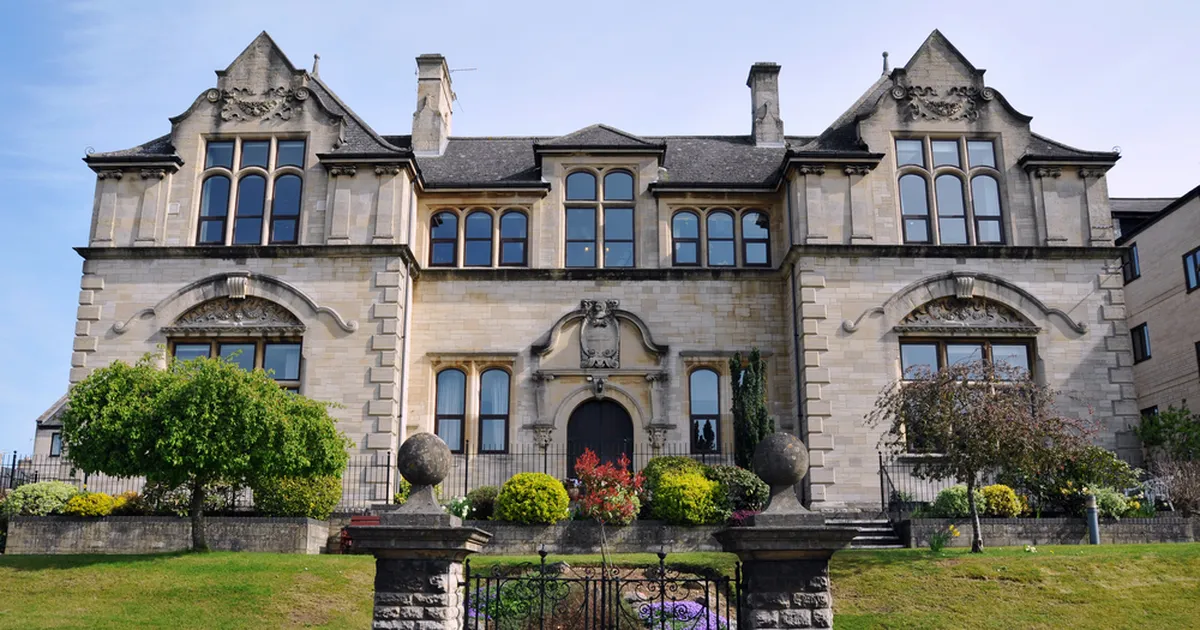 VAATA VIDEOT ⟩ Saudi-Araabia printsi hüljatud koju murdnud mees: milline raiskamine!