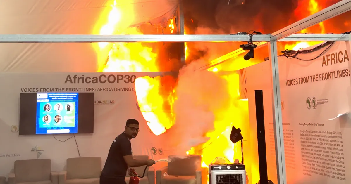 VAATA VIDEOT ⟩ ÜRO kliimakonverentsil lahvatas tulekahju, delegatsioonid põgenesid ummisjalu
