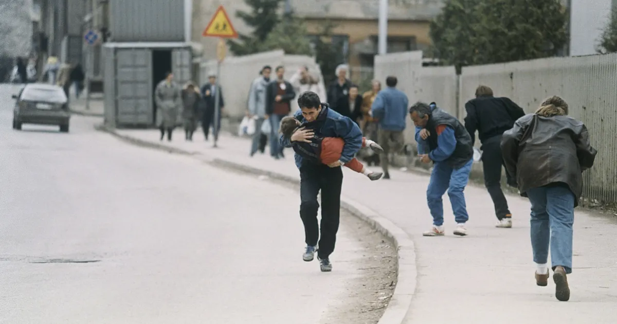 Värske kaebuse kohaselt osales Serbia president Sarajevo snaipriturismi korraldamises