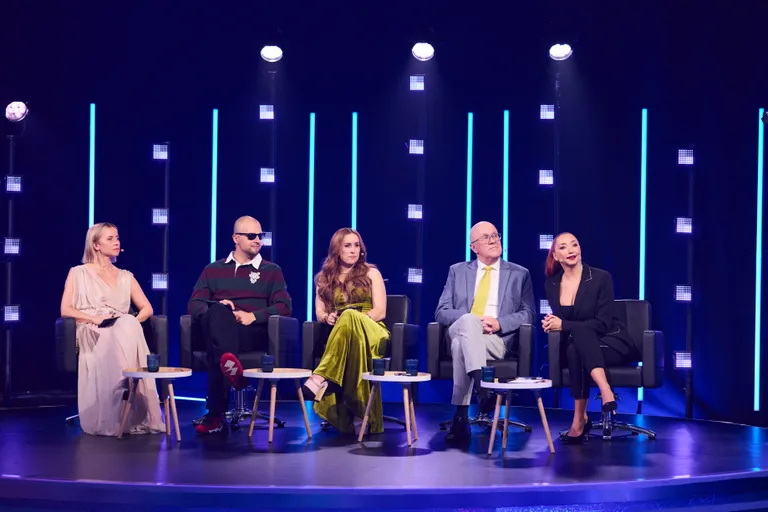 Arvajatele jagavad stuudios nõu Evelin Võigemast, Korea, Kristel Aaslaid ja Mart Juur.