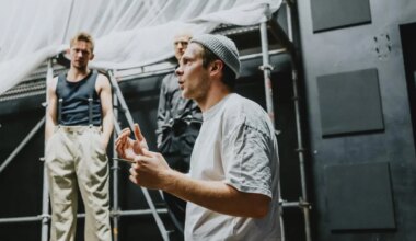 Trupp käis enne esietendust vanglas ära