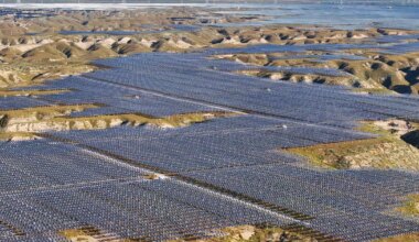 Hiina rajab kõrbesse hiiglaslikku «päikesemüüri»