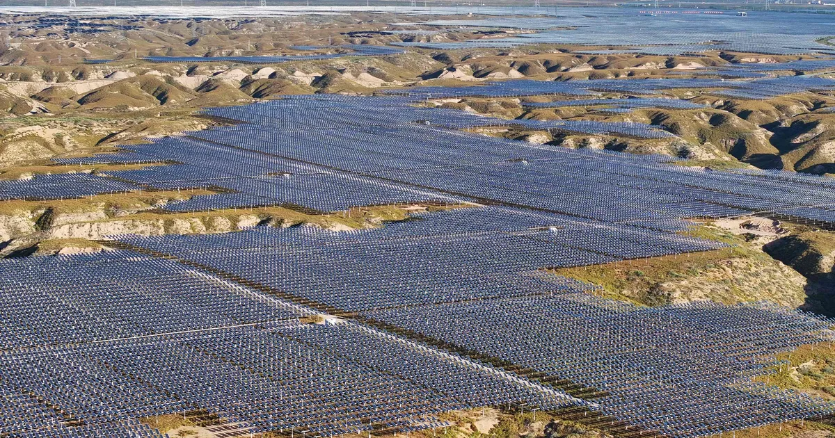 Hiina rajab kõrbesse hiiglaslikku «päikesemüüri»