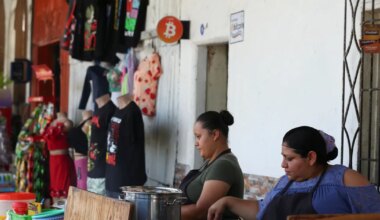 Bitcoin jätkab raputavat langust, ähvardades langeda alla 80 000 dollari