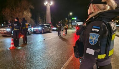 PILDID ⟩ Politsei hilisõhtune reid Tartus keskendus narkojoobes juhtide tabamisele