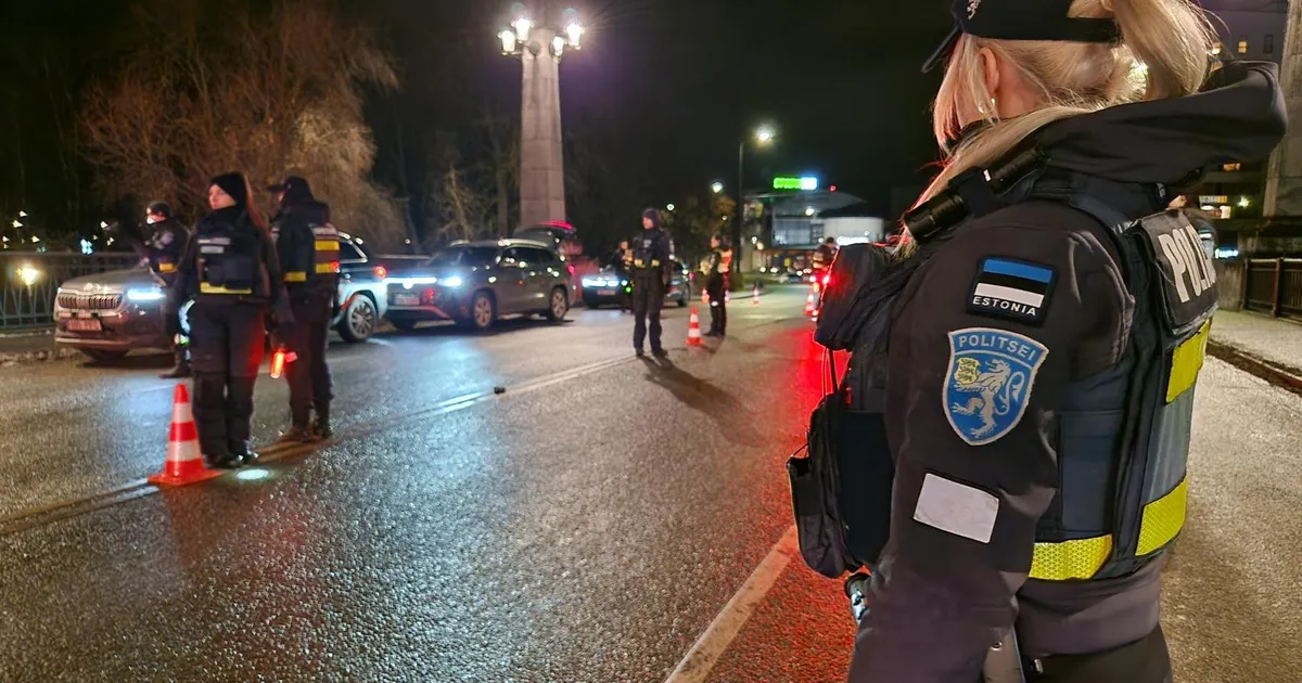 PILDID ⟩ Politsei hilisõhtune reid Tartus keskendus narkojoobes juhtide tabamisele