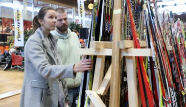 GALERII ⟩ Suur suusalaat vallutas Lõunakeskuse uisuväljaku