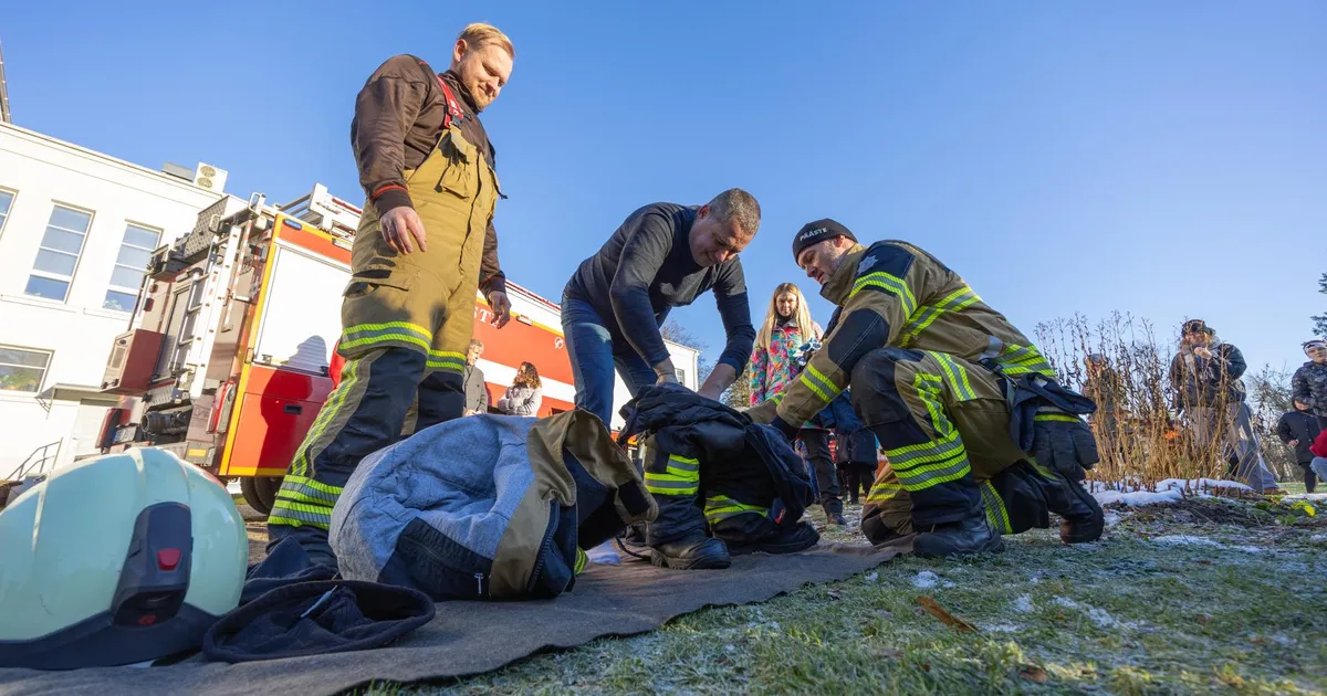 Kes saab varustuse kiiremini selga – päästja või abivallavanem? Komando jättis Suure-Jaaniga hüvasti ja kolib Võhmasse