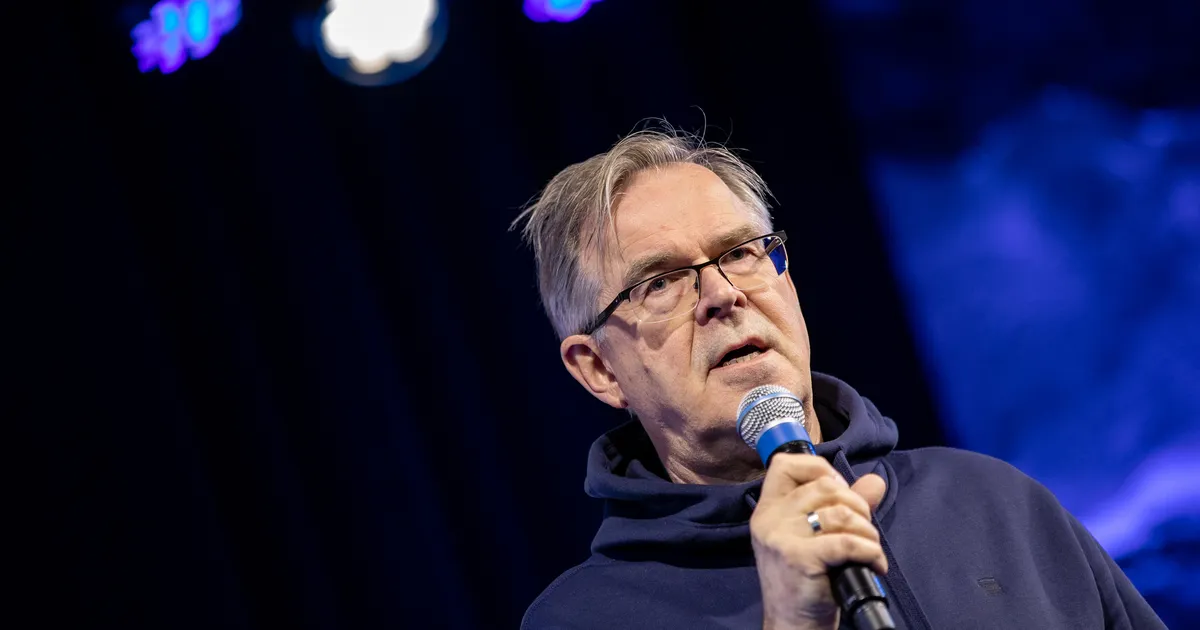 kui vaadata Isamaa ja Parempoolsete reitingut, siis üks on elevant ja teine on kärbes