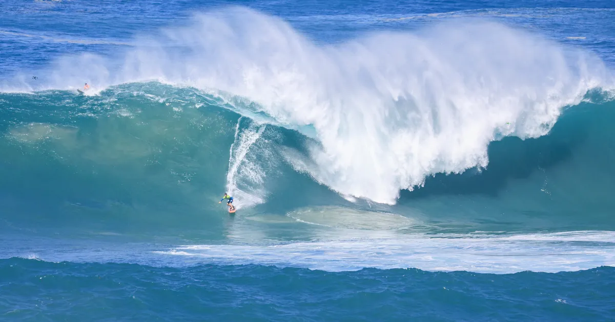 Satelliidid avastasid Vaikse ookeani megatormist 35-meetrised hiigellained