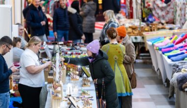 GALERII ⟩ Kadrilaat Põhjakeskuses paistis pühapäeval silma ostjate leige huviga