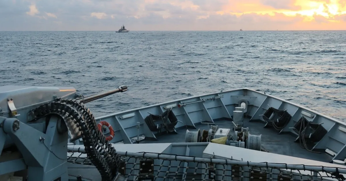 Briti merevägi tõkestas enda ranniku lähistel kahe Vene sõjalaeva liikumise