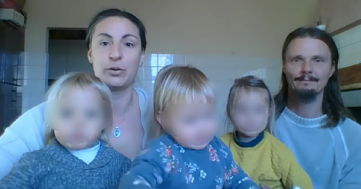 Viieliikmeline pere elas Itaalias «metsikut» elu, nüüd rebis kohus vanemate käest lapsed ära